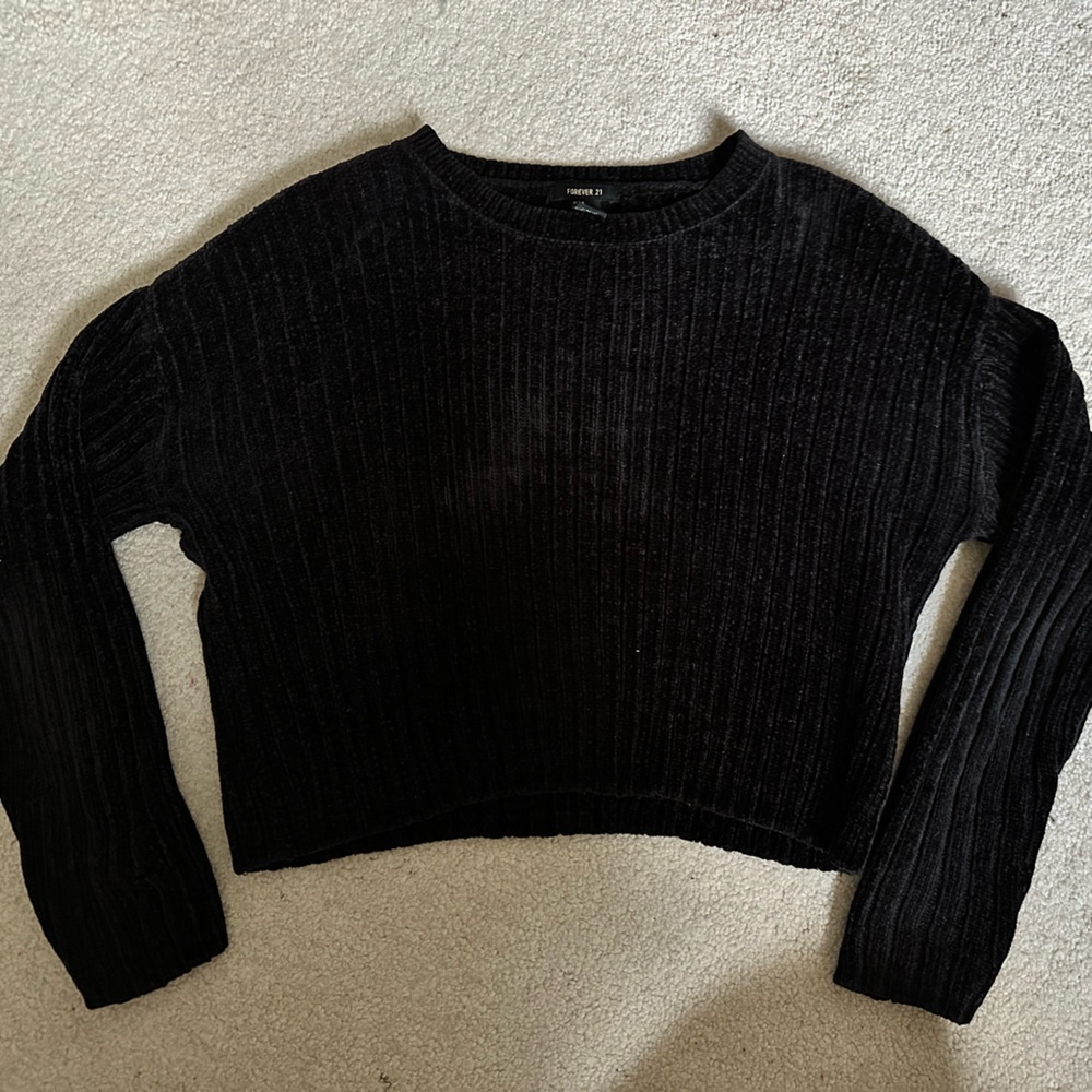 VELVET CROP SWEATER